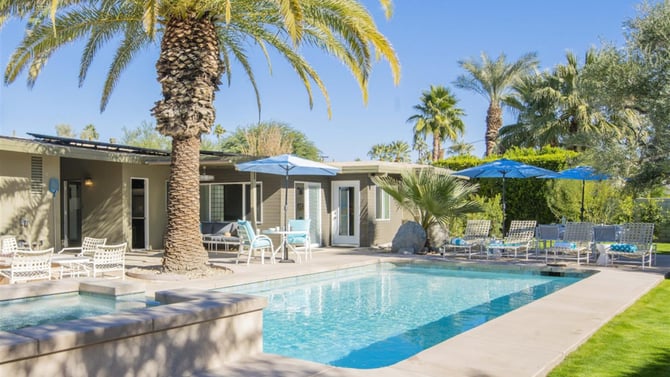 Palm Springs: All Thumbs Up From Charleston Weekender